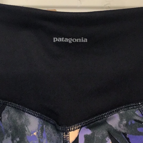 Patagonia Centered Crops, XS, NWT - Picture 4 of 14